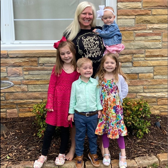 Meet your Posher, Mitzi - Picture 5 of 8